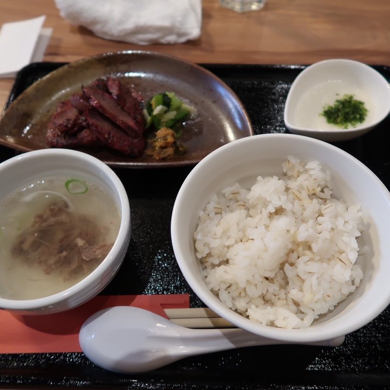 牛タン定食(博多もつ鍋九州料理専門店 木村屋本店 浜松町駅前)