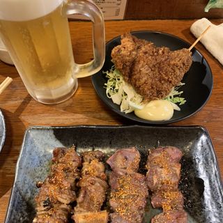 やきとん(タン塩、ナンコツたれ)&レバカツ&生ビール(もつ焼き ばん 五反田店)
