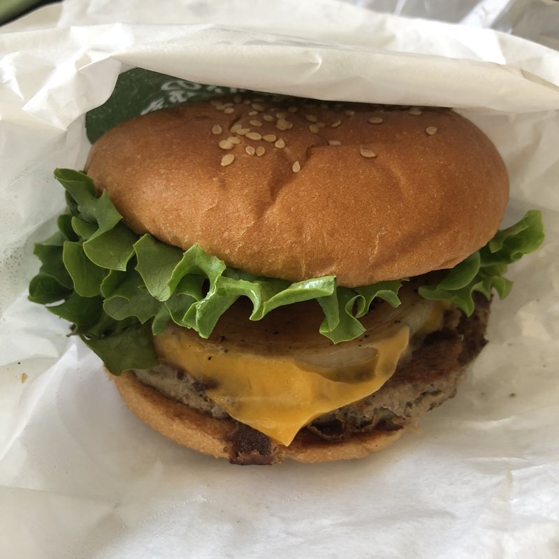 クラシックチーズバーガー(フレッシュネスバーガー大森)