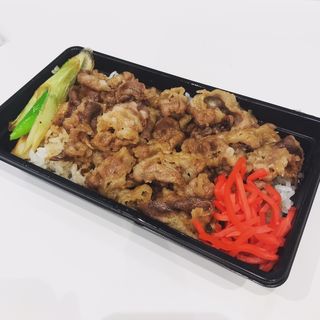 牛すき丼(肉のヤマキ商店)
