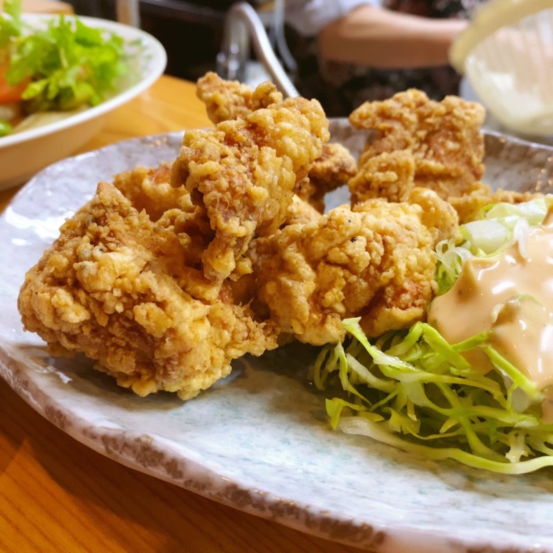 鶏の唐揚げ(餃子専門店 なんやかんや)