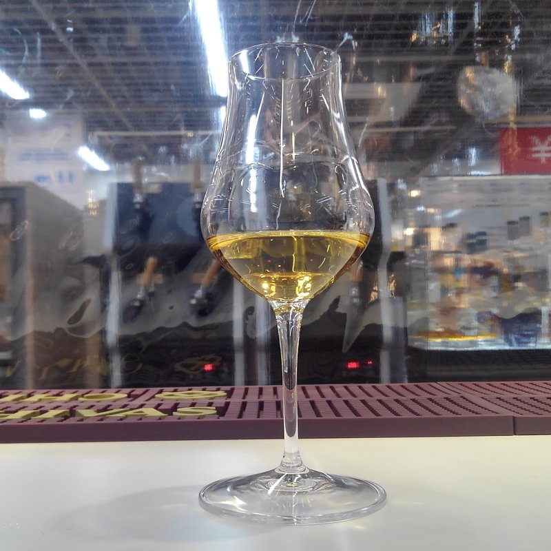 響(ビックカメラ新宿西口2階)