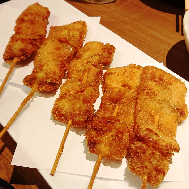 串かつ豚2本(えこひいき 阪急三宮駅前店 )