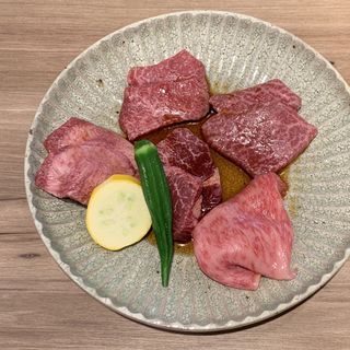 イノセント・スペシャル定食(ジ イノセント カーベリー)
