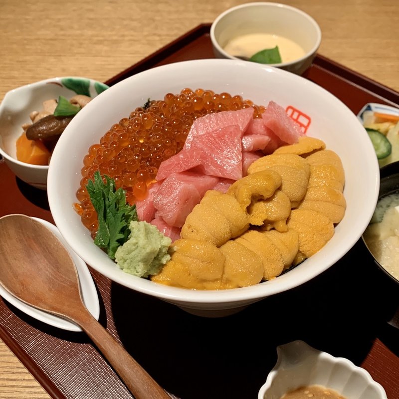 ぜいたく丼(田中田 西麻布店 （タナカダ）)