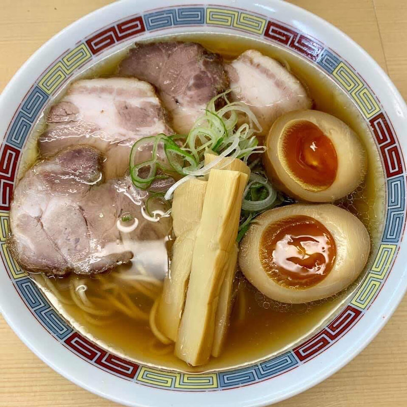 煮干しラーメン (煮干鰮らーめん圓)