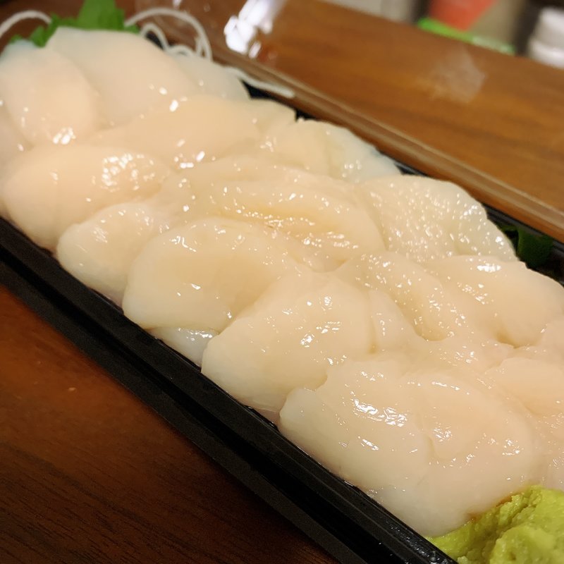 ホタテの刺身(はまぐり屋串左衛門)