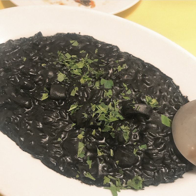 イカスミのリゾット(イル・バーカロ)