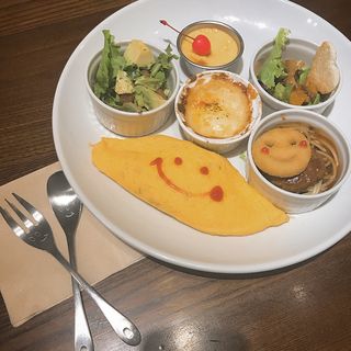 高円寺駅周辺で食べられるオムライスランキング Sarah サラ