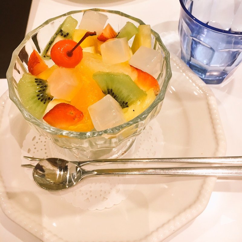 フルーツミックスポンチ(フタバフルーツパーラー アトレ川崎店)