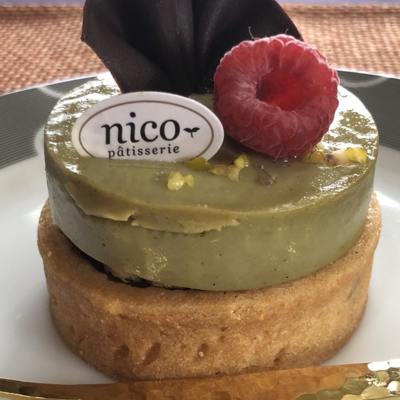 ピスタチオとチョコのタルト(パティスリー ニコ )