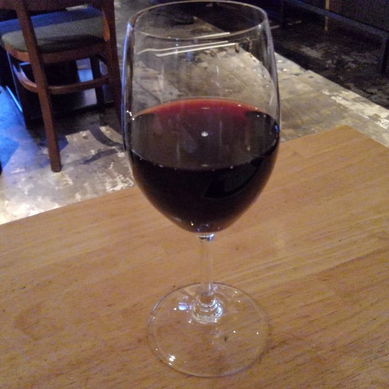 赤ワイン(アダッキオ （Adacchio）)