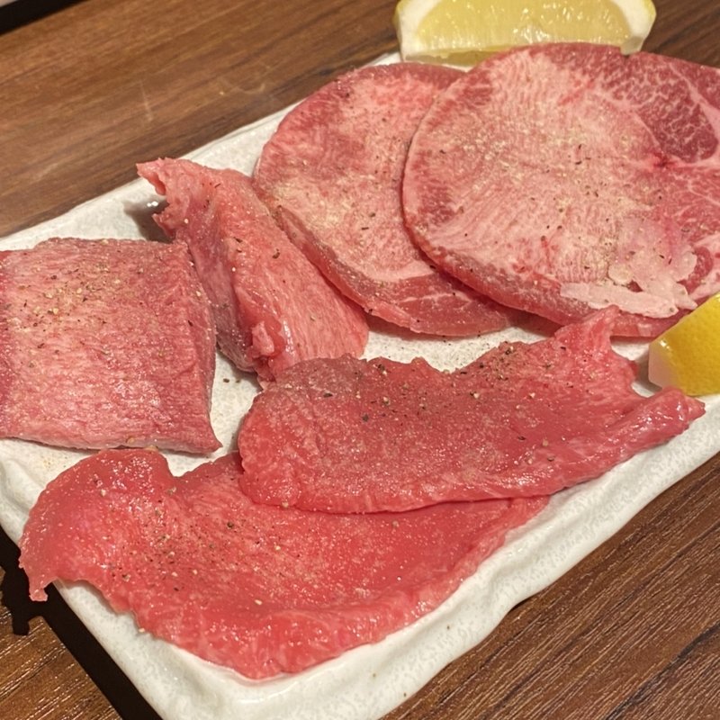 (カウンター焼肉　ふかみ)