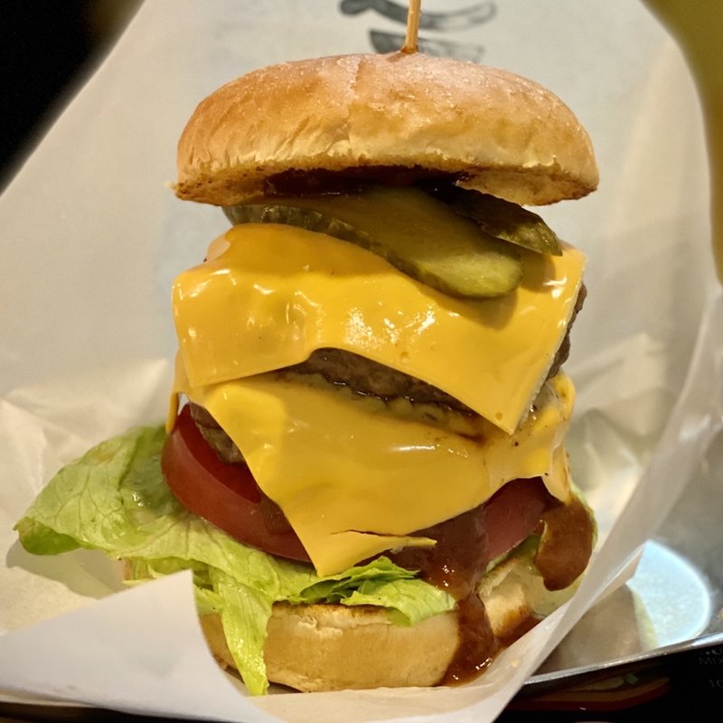 ダブルベーコンチーズバーガー(BURGER PRODUCTS なんば店（バーガープロダクツ）)