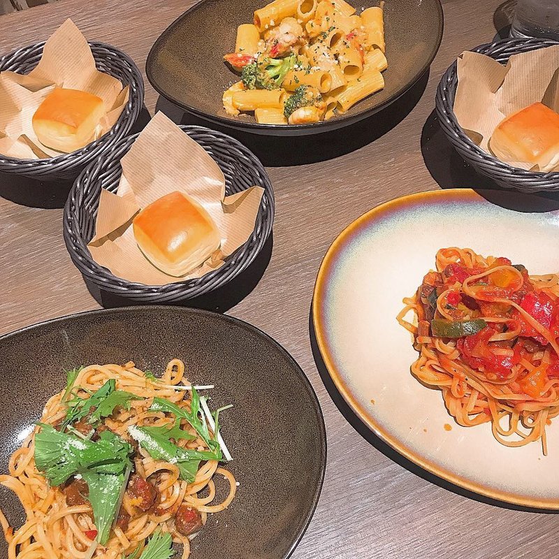 (カフェ＆ダイニング ゼルコヴァ)