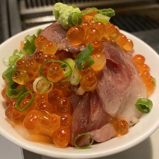牛トロいくら丼(ushihachi 武蔵小杉店)