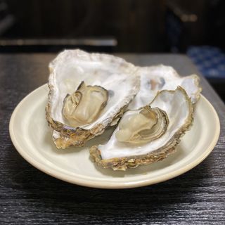 蒸し牡蠣(近江町金沢横丁)