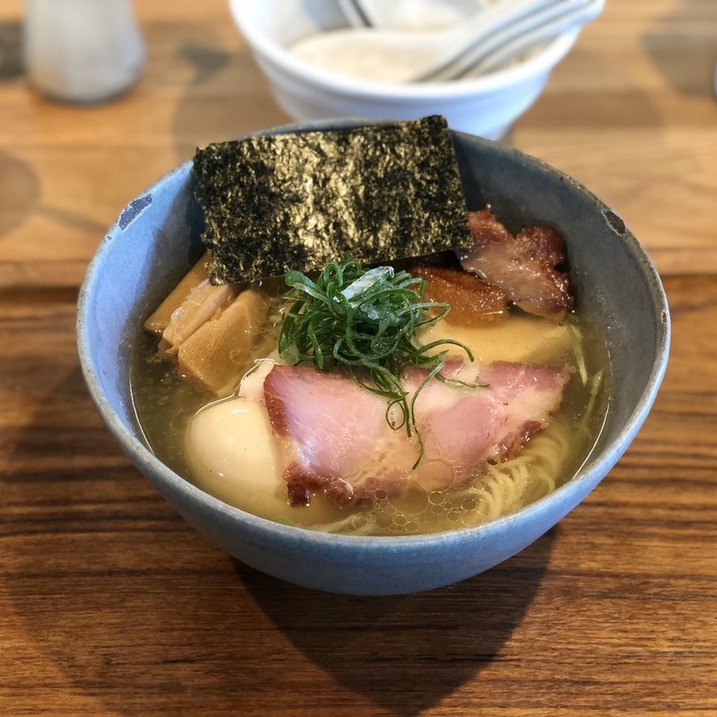 醤油そば(味玉)(YOKOKURA STORE HOUSE)