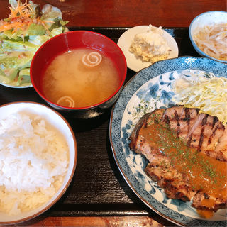 京都ポークのスモーク仕立て 味噌ジンジャーソース(cinq cafe （5 cinq cafe、サンクカフェ）)