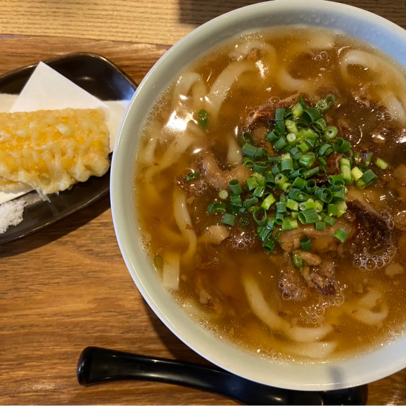 すじぶっかけうどん(宇どんヤかまわん)