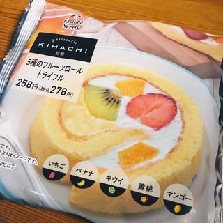 5種のフルーツロールトライフル(ファミリーマート蒲郡大塚店)