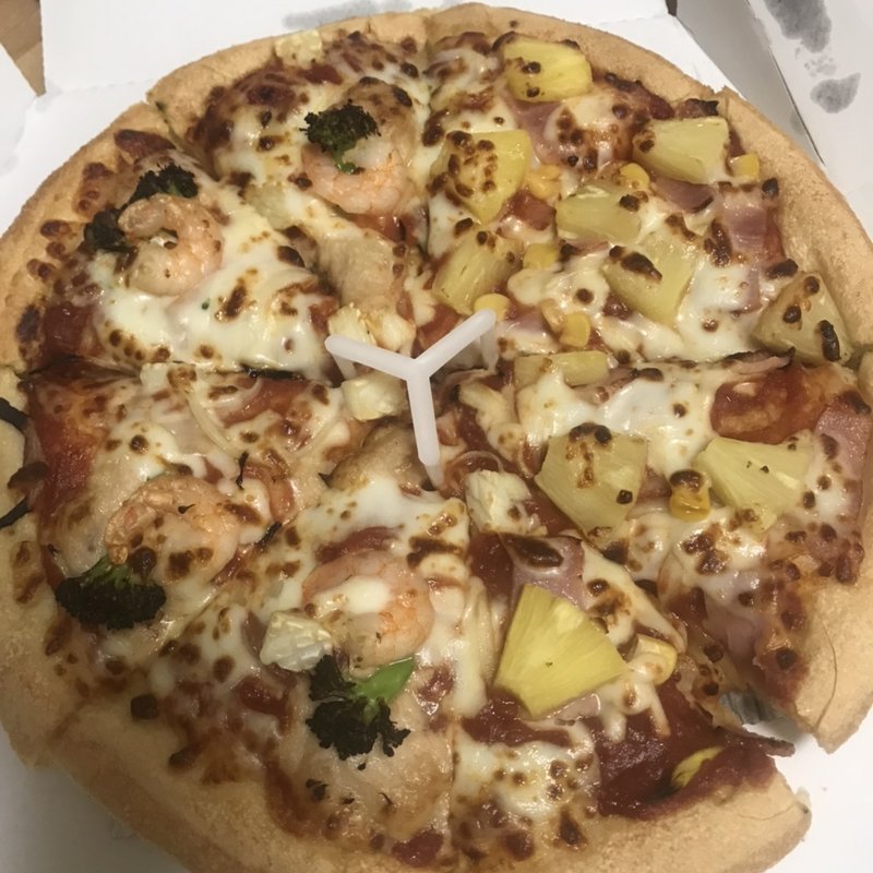 ハーフ&ハーフ　ハワイアン&シーフードミックス(ピザハット 高砂店)