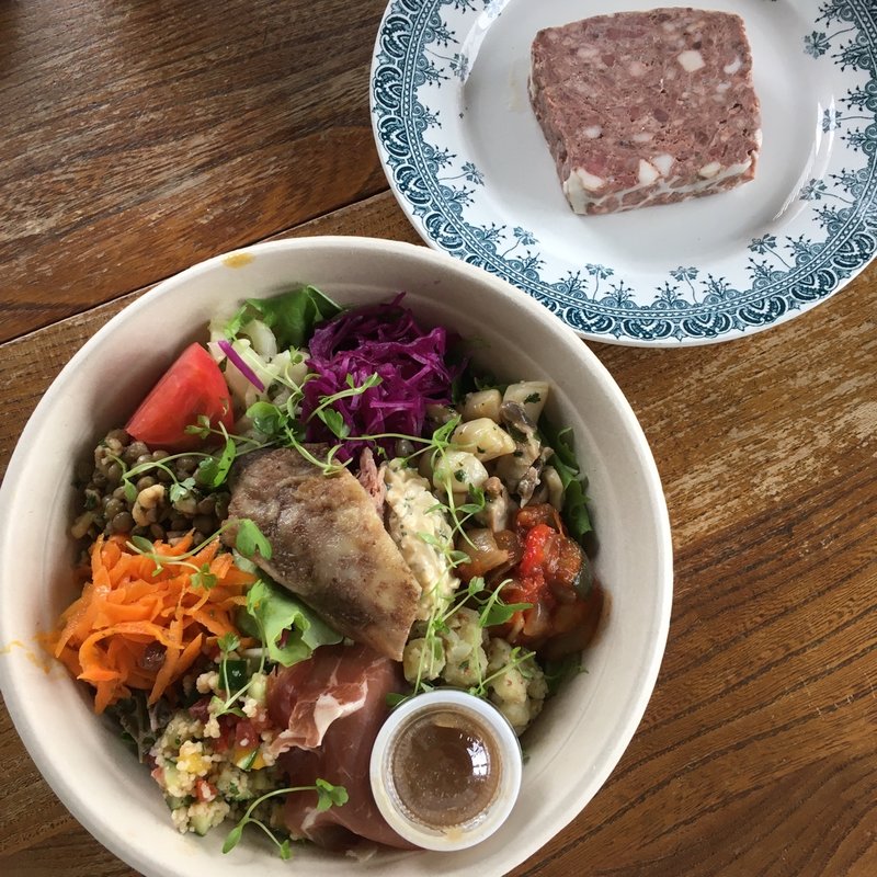 ごちそうサラダ(ビストロ　ボナップ)