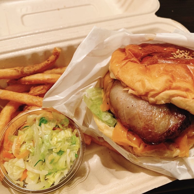 自家製ベーコンチーズバーガー(チャーブロ(CHARBRO))