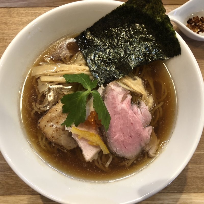 煮干醤油ラーメン(麺処しろくろ)