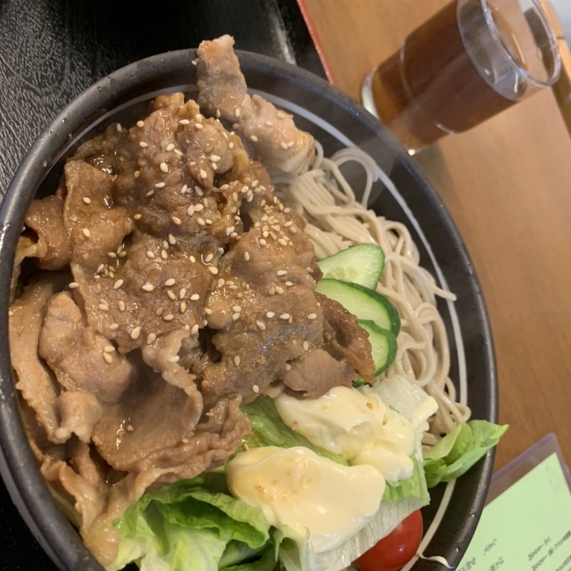 冷やしスタミナ蕎麦(そば処 長岡屋)