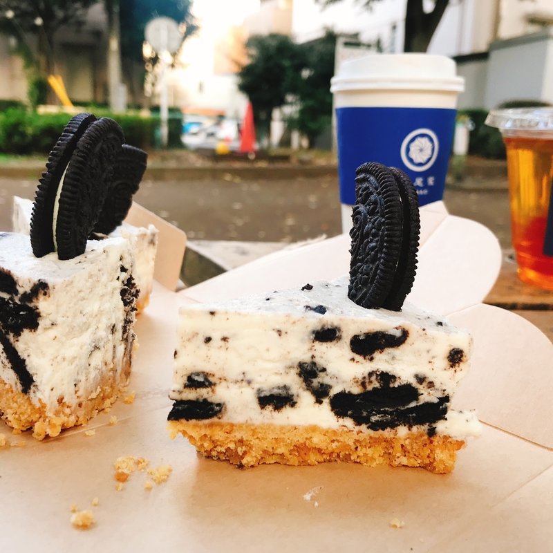 モーモーのクラッシュオレオのチーズケーキ(ザ サン リブズ ヒア （The SUN LIVES HERE）)