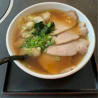 チャーシューワンタン麺(龍宝　たべにおいで )