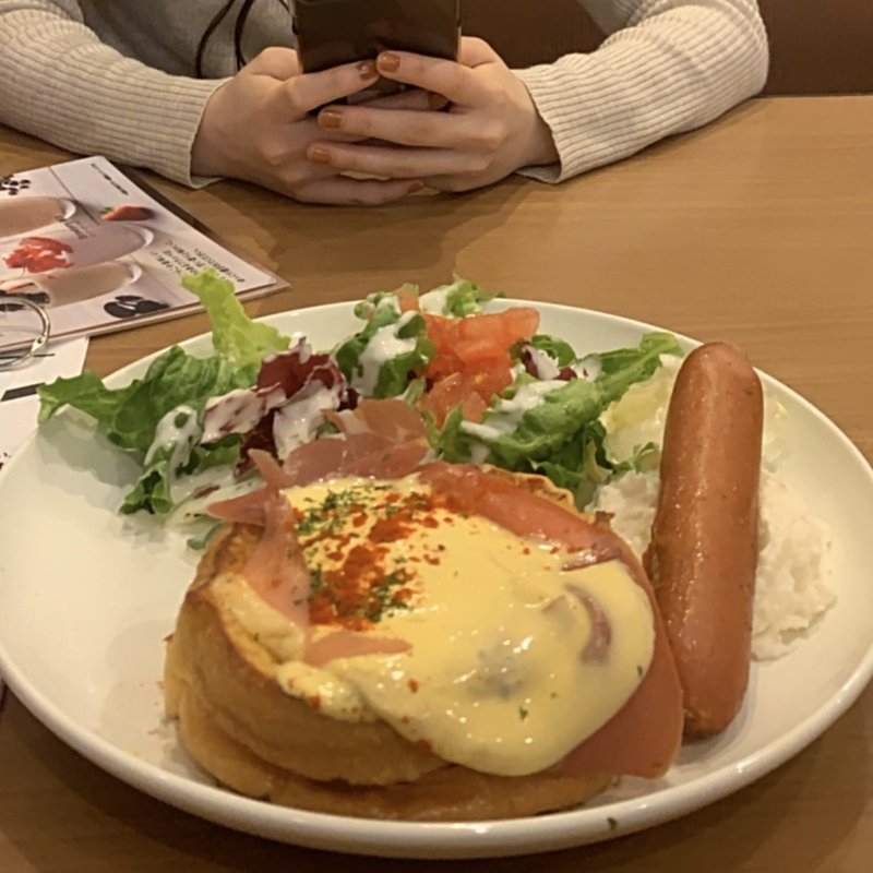 エッグベネディクト(アイボリッシュ)