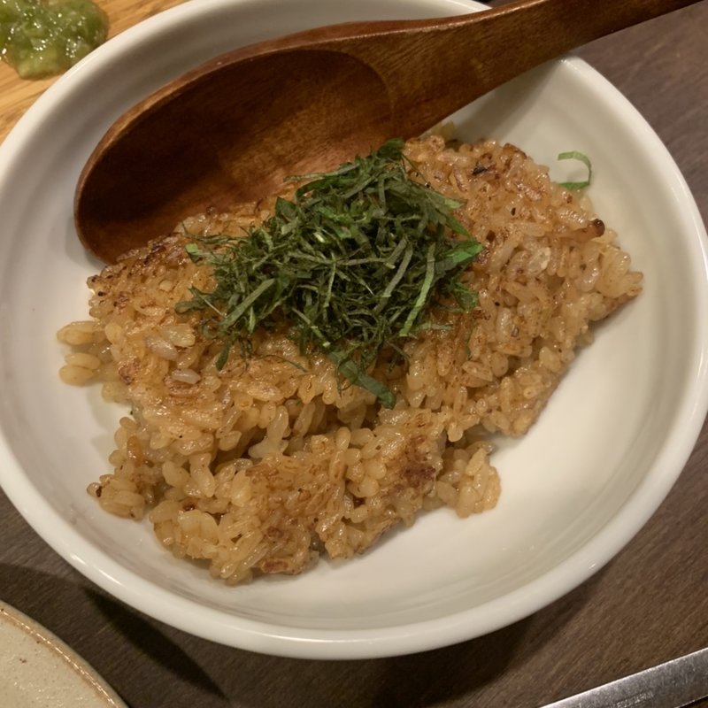 鉄板で作るガーリックライス(肉屋うたがわ)