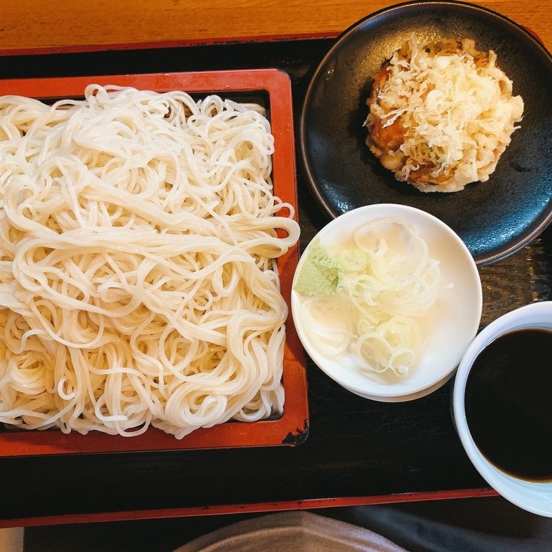 天もりそば大盛り、生卵(そば政（蕎麦政）)