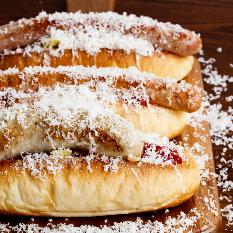 粗挽きソーセージのホットドッグ(3ND café+bar)