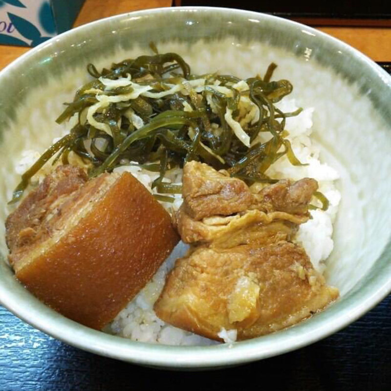 ラフティ丼(沖縄そば やんばる （おきなわそば・やんばる）)