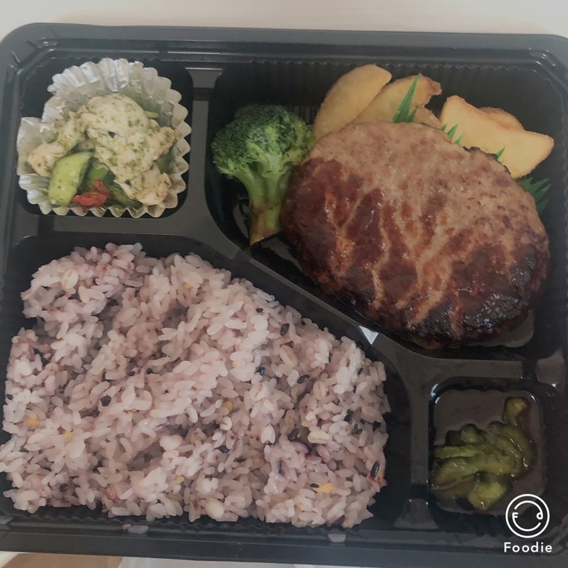 デミグラスソースのハンバーグ(caffe riso)