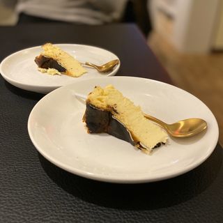 バスクチーズケーキ(地中海バル el jardin)