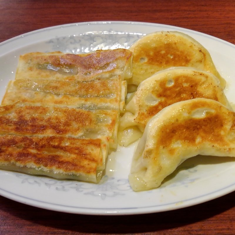 パリパリ餃子&青山餃子(青山餃子房 亀有店)