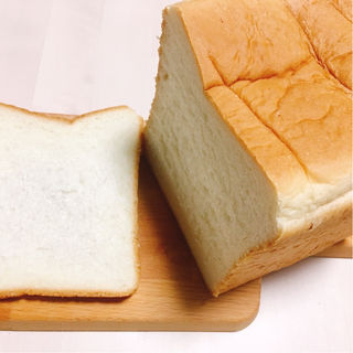 国産小麦の食パン(グルマンヴィタル 垂井本店 （GURUMAN VITAL）)