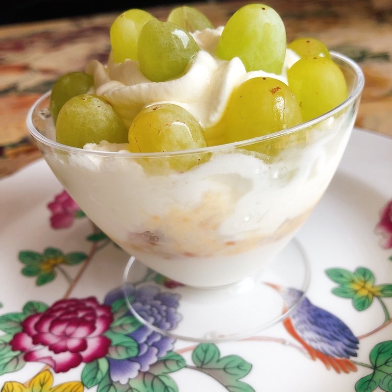 季節のフルーツパフェ(林フルーツ 日吉店)