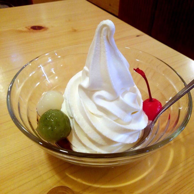 珈琲所のクリームあずき(コメダ珈琲店　水沢台町店)