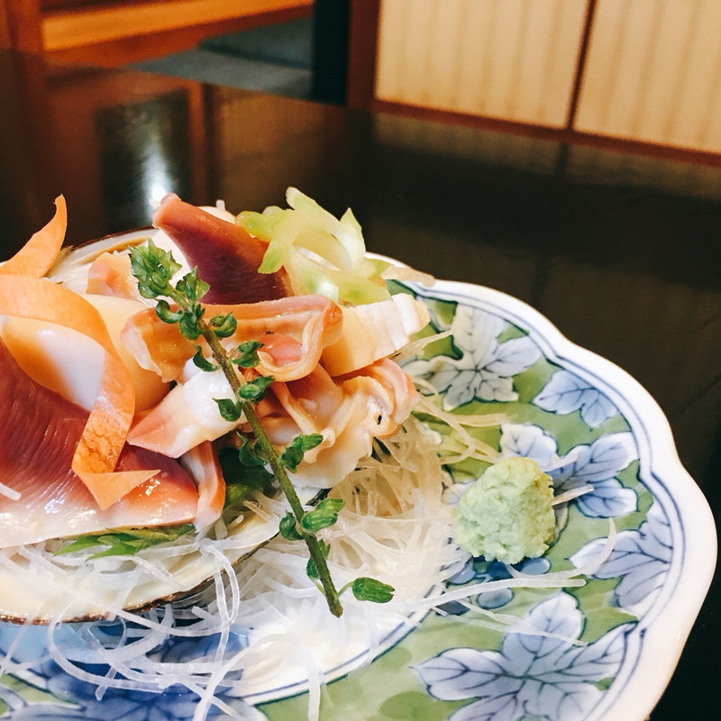 つぶ貝の刺身(若松)