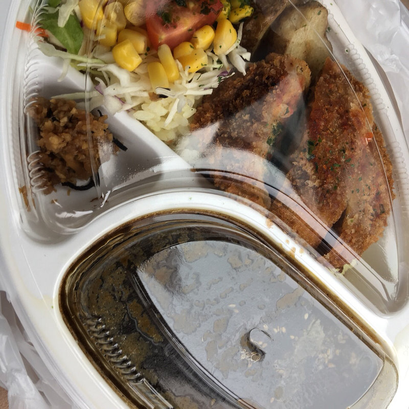 メンチカツカレー(期間限定)(唯我独尊)