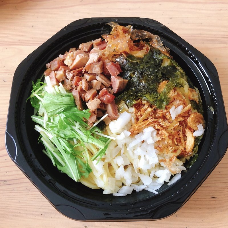 生玉子付・肉盛台湾まぜそば (麺処誠信)