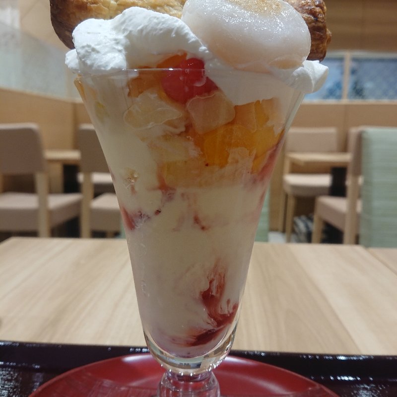 みたらし小餅パイパフェ(みたらし小餅茶屋)