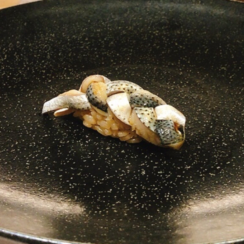 小肌の握り(鮨 青海)