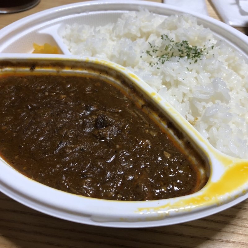 カレー弁当(酒とめし錦食堂)