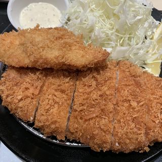 ロースかつ＆サーモンフライ定食(松乃家 方南町店 )